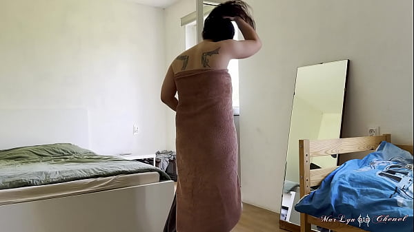 Busty babe skips a date and plays with herself – MarLyn Chenel